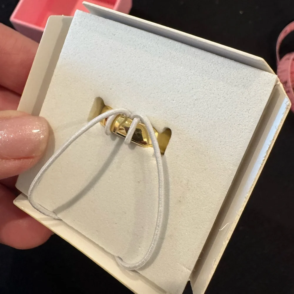 Piper K Gold Plated Heart Ring- fun for Valentine’s Day or all year long💛size 8